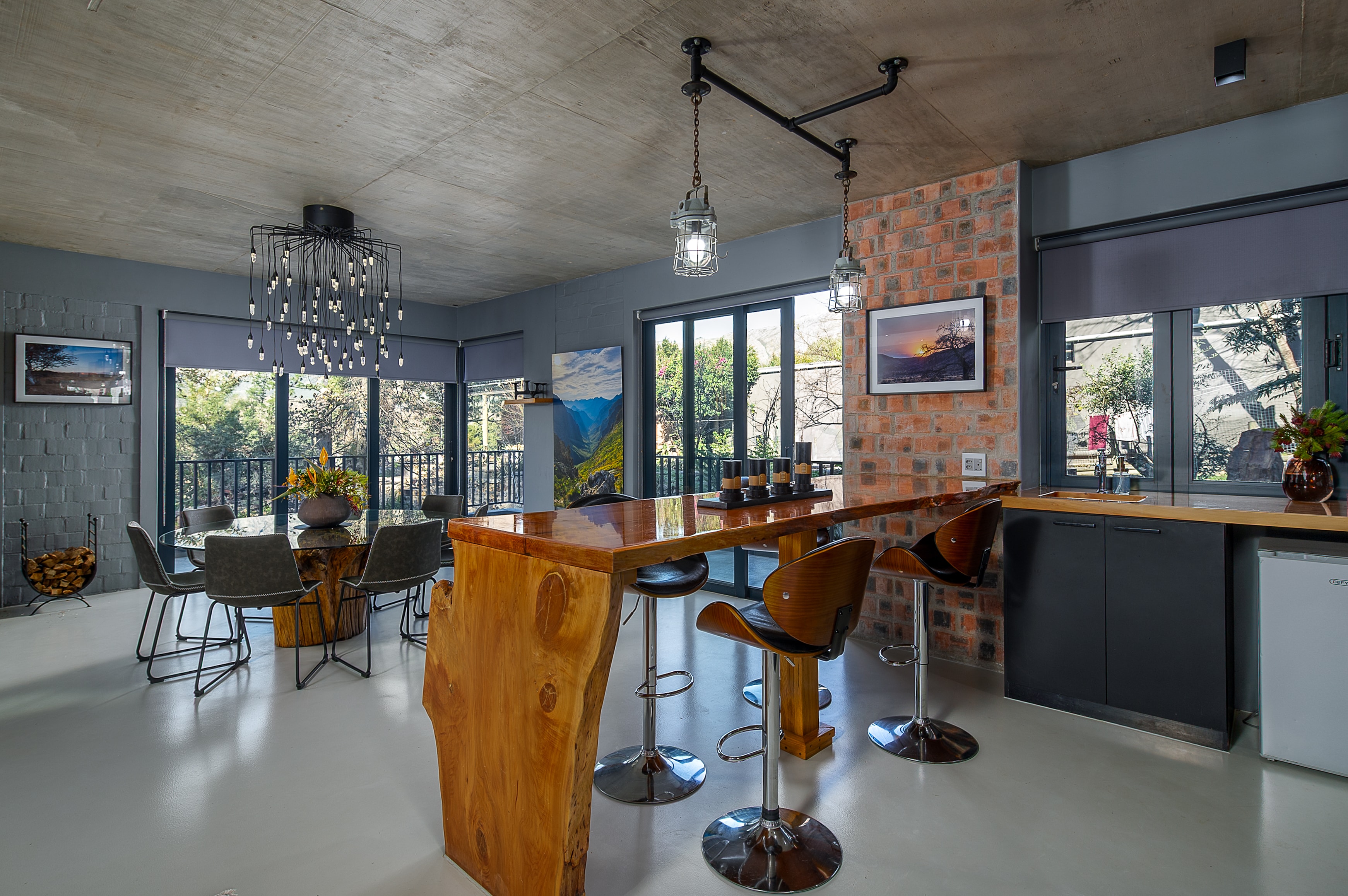 The private bar